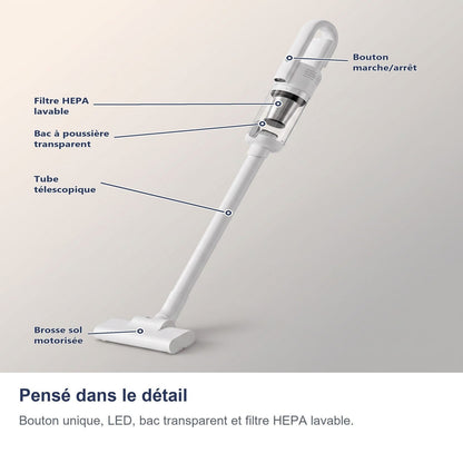 Pensato nel dettaglio: pulsante unico, luce LED, serbatoio trasparente e filtro HEPA