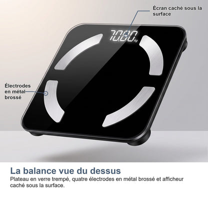 La bilancia vista dall'alto, con i quattro elettrodi e il display nascosto