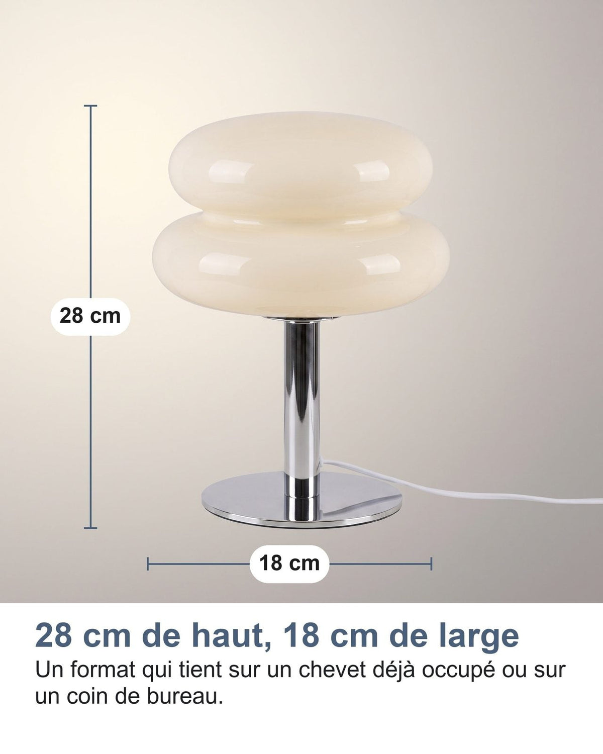 La lampada di profilo, 28 cm di altezza e 18 cm di larghezza