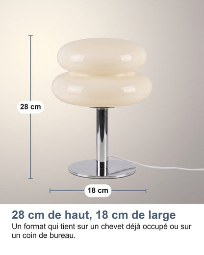 La lampada di profilo, 28 cm di altezza e 18 cm di larghezza