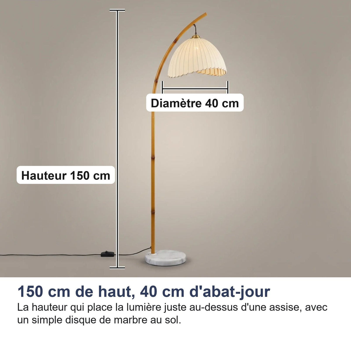Dimensioni della lampada: 150 cm di altezza e 40 cm di diametro del paralume