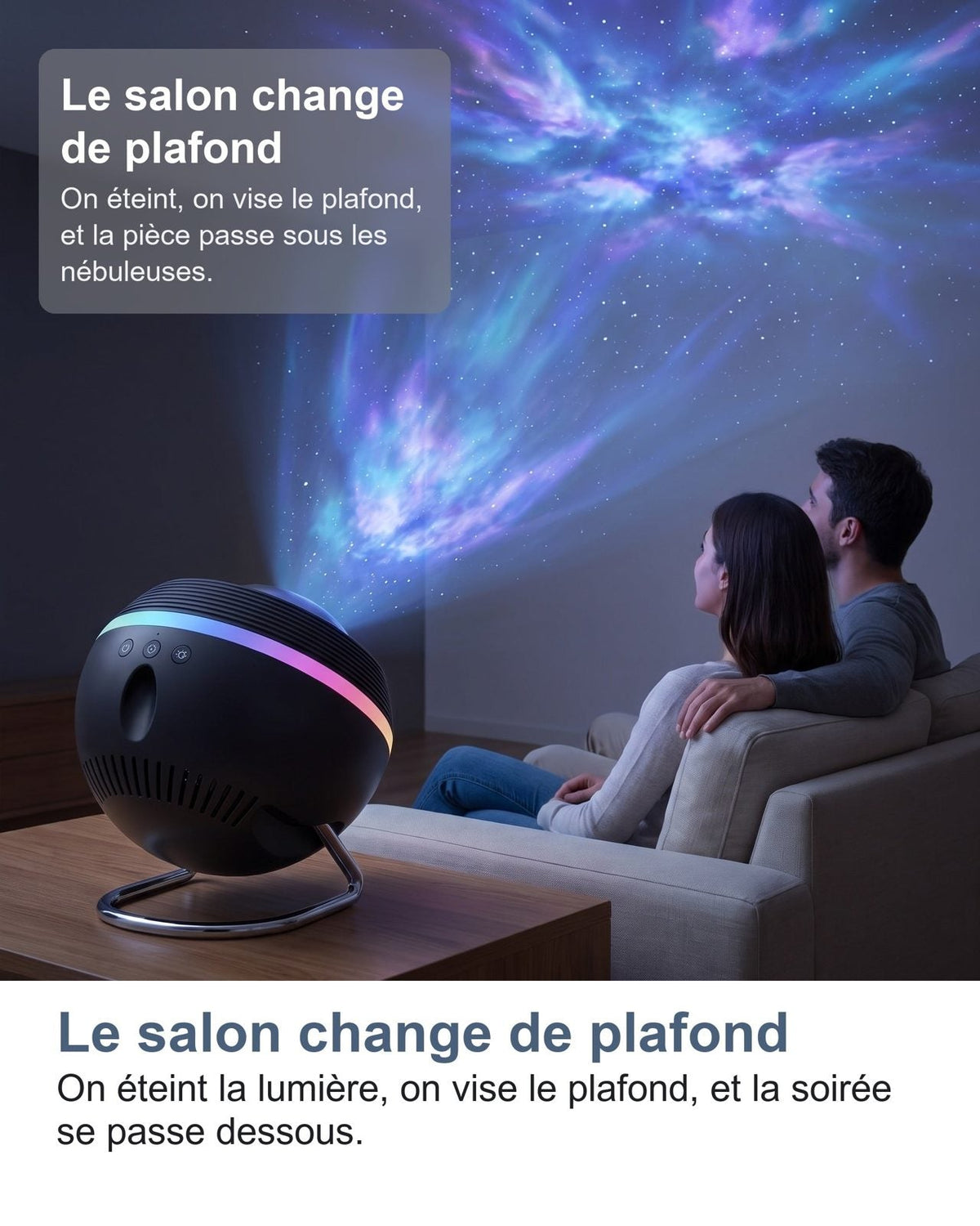 Un salotto di sera, la proiezione stesa sul soffitto sopra il divano
