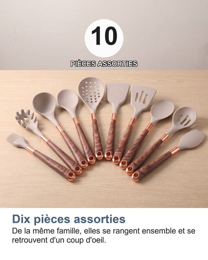 I dieci pezzi del set a ventaglio sotto il numero dieci